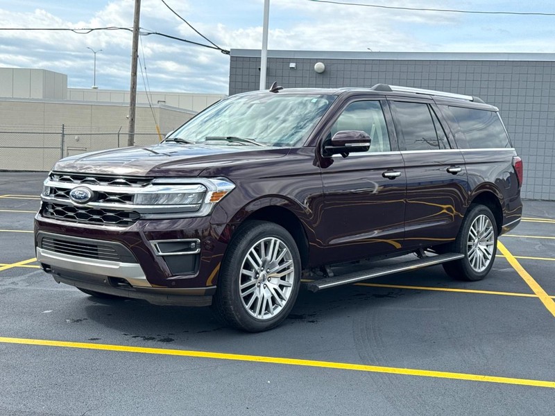 Ford Expedition Max Vehicle Full-screen Gallery Image 07