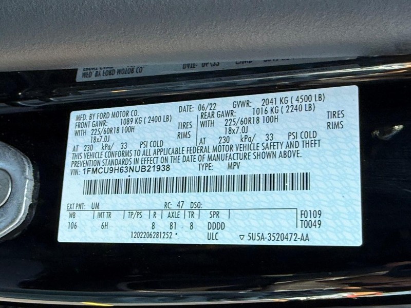 Ford Escape Vehicle Full-screen Gallery Image 27