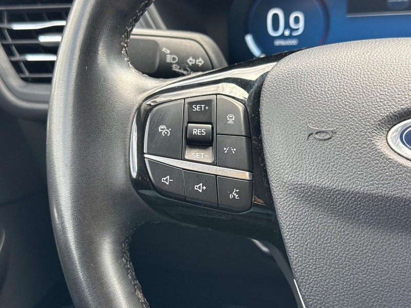 Ford Escape Vehicle Full-screen Gallery Image 14