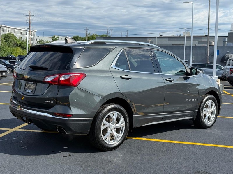 Chevrolet Equinox Vehicle Full-screen Gallery Image 03