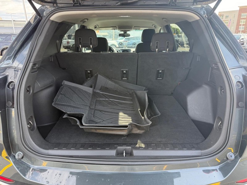 Chevrolet Equinox Vehicle Full-screen Gallery Image 05