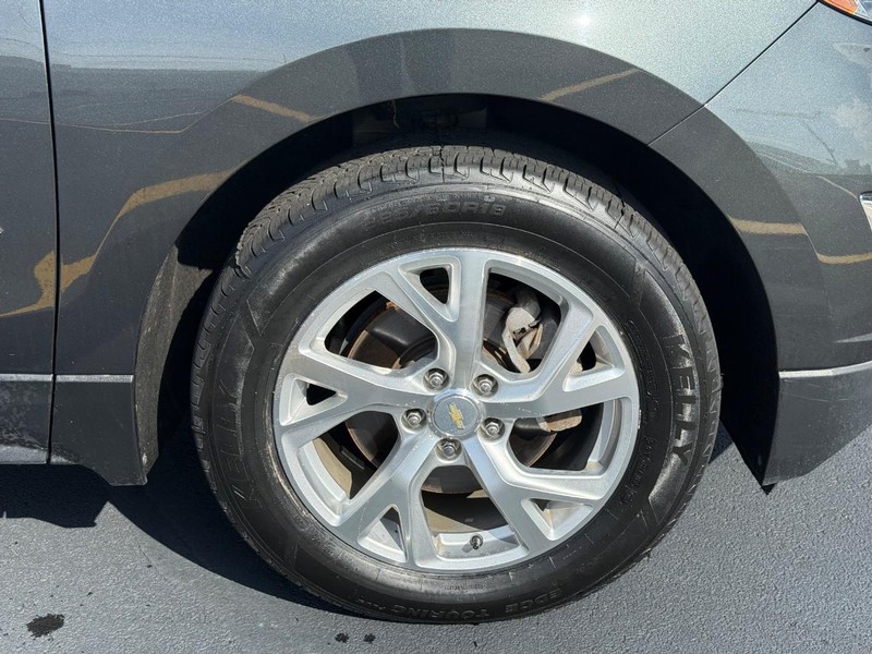 Chevrolet Equinox Vehicle Full-screen Gallery Image 09