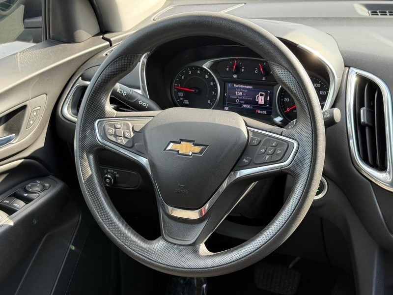 Chevrolet Equinox Vehicle Full-screen Gallery Image 14