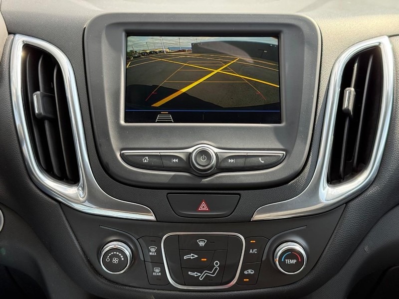 Chevrolet Equinox Vehicle Full-screen Gallery Image 18