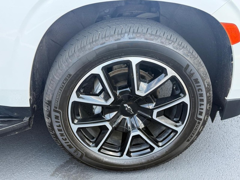 Chevrolet Tahoe Vehicle Full-screen Gallery Image 09