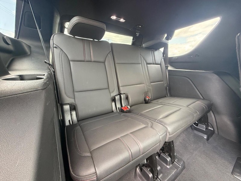 Chevrolet Tahoe Vehicle Full-screen Gallery Image 11
