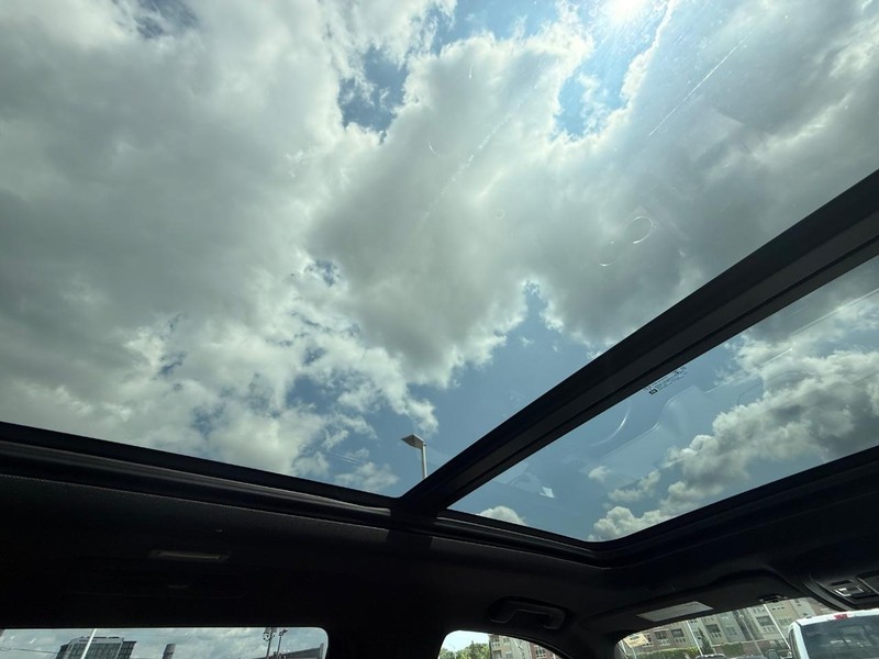 Chevrolet Tahoe Vehicle Full-screen Gallery Image 14