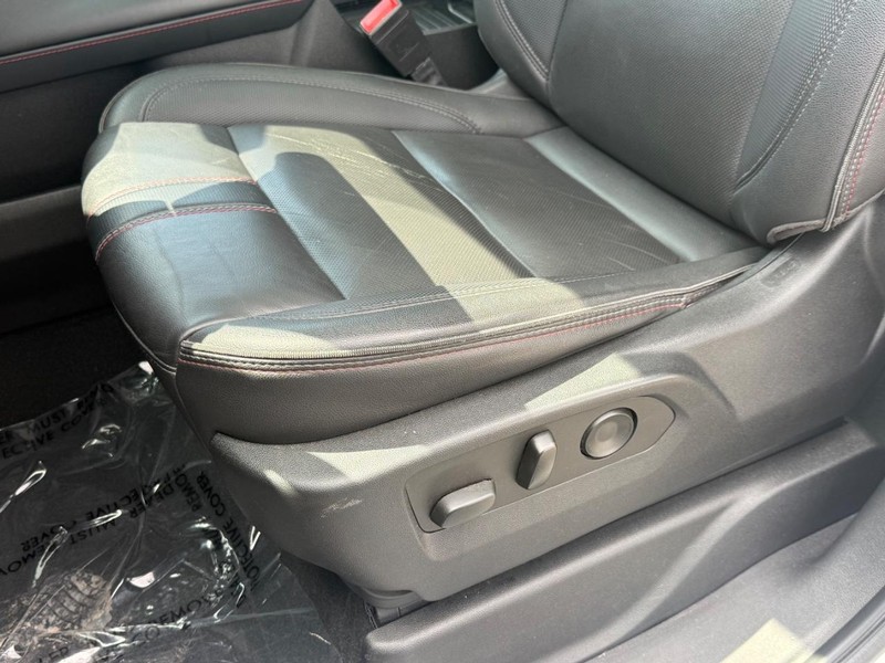 Chevrolet Tahoe Vehicle Full-screen Gallery Image 31