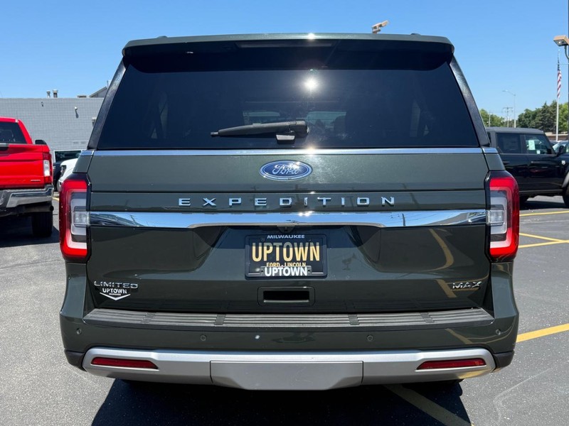 Ford Expedition Max Vehicle Full-screen Gallery Image 04
