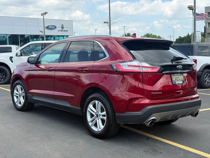 Ford Edge Vehicle Full-screen Gallery Image 06