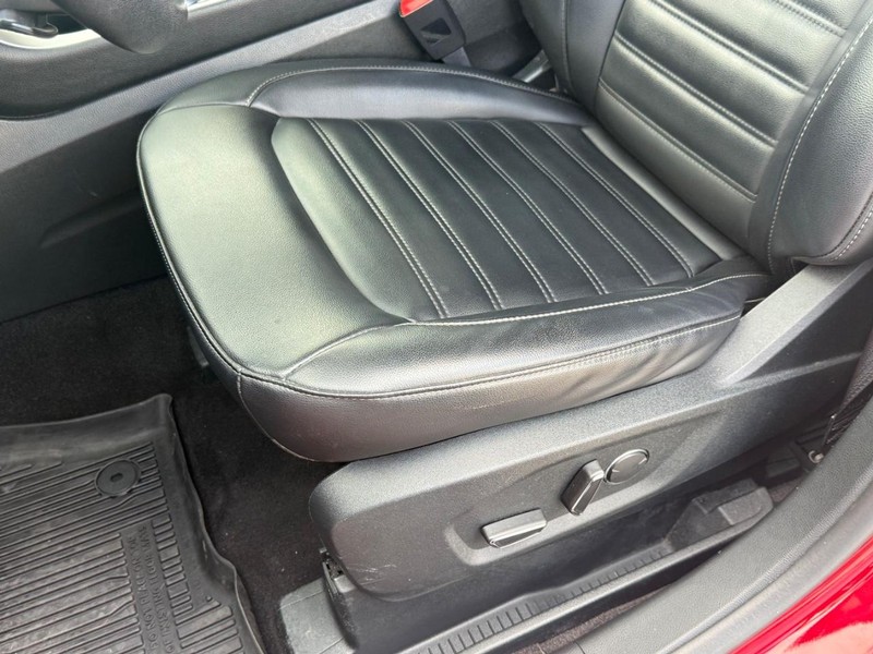 Ford Edge Vehicle Full-screen Gallery Image 26