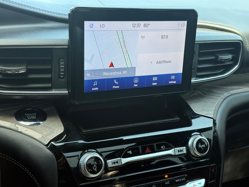 Ford Explorer Vehicle Full-screen Gallery Image 19
