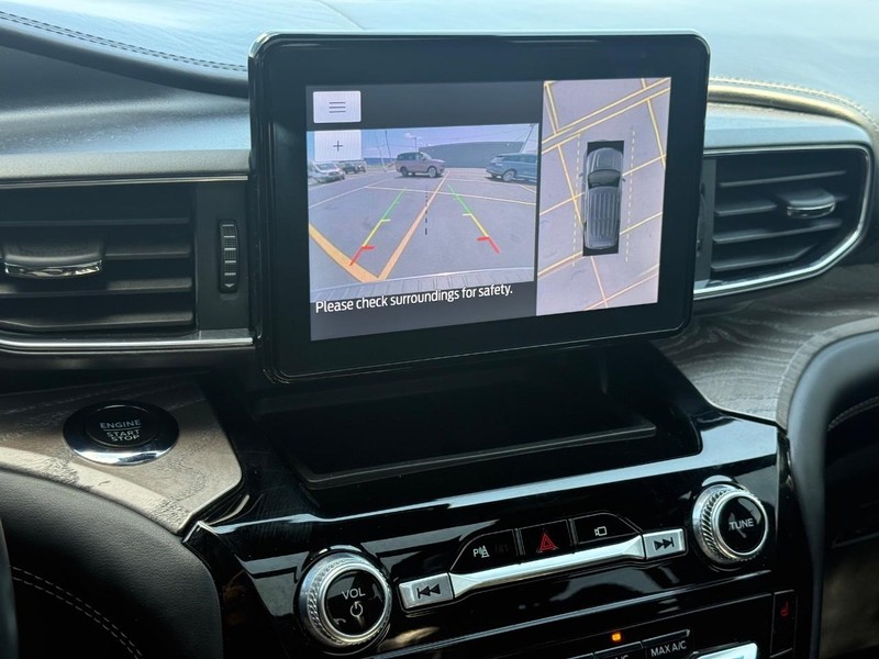 Ford Explorer Vehicle Full-screen Gallery Image 20