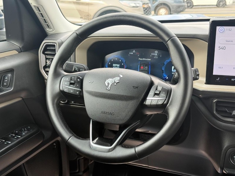Ford Bronco Sport Vehicle Full-screen Gallery Image 14