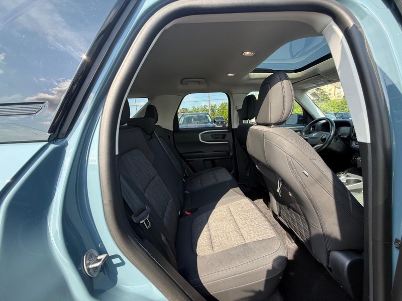Ford Bronco Sport Vehicle Full-screen Gallery Image 11