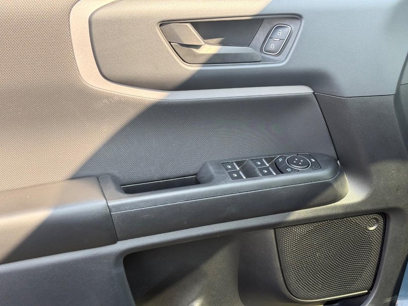 Ford Bronco Sport Vehicle Full-screen Gallery Image 25