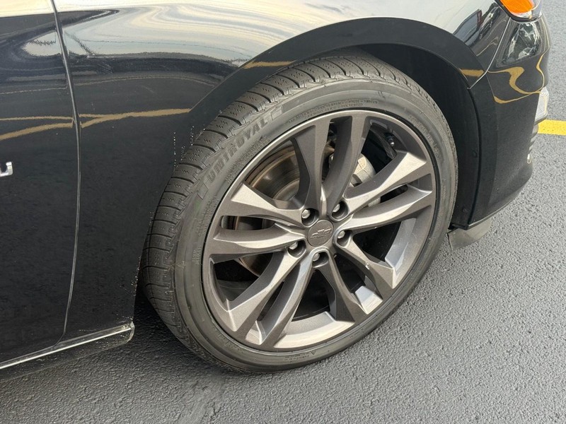 Chevrolet Malibu Vehicle Full-screen Gallery Image 07