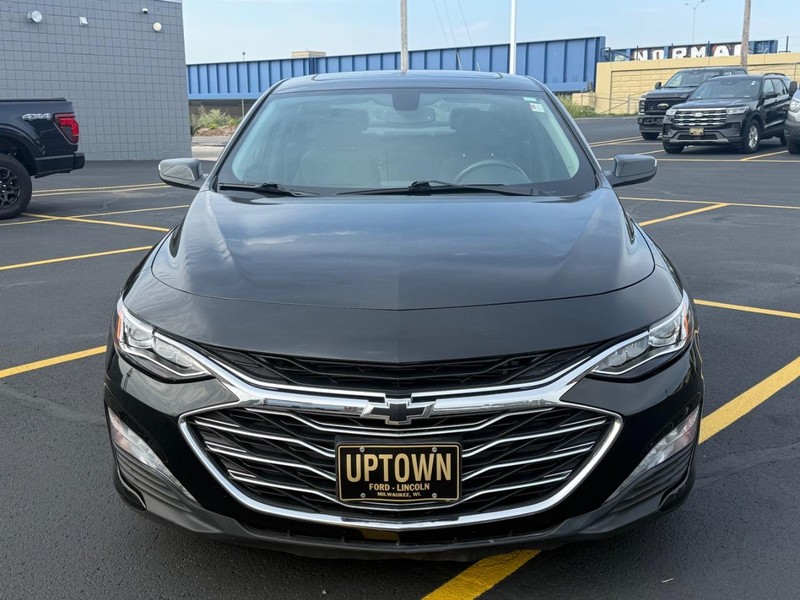 Chevrolet Malibu Vehicle Full-screen Gallery Image 09