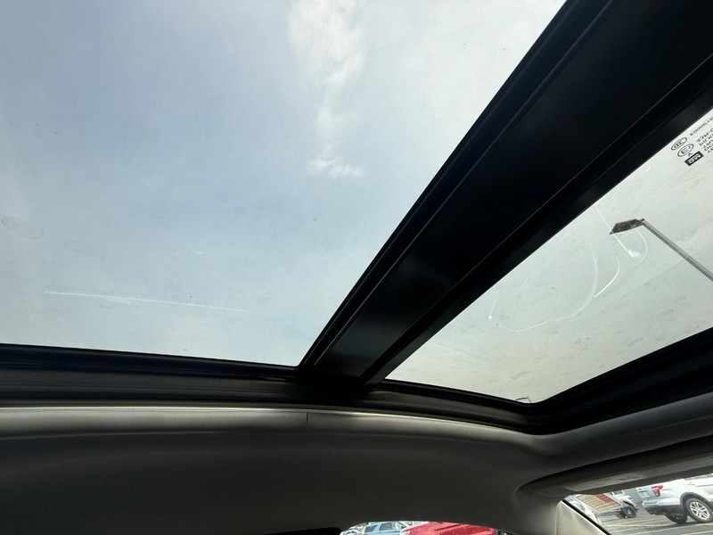 Chevrolet Malibu Vehicle Full-screen Gallery Image 12
