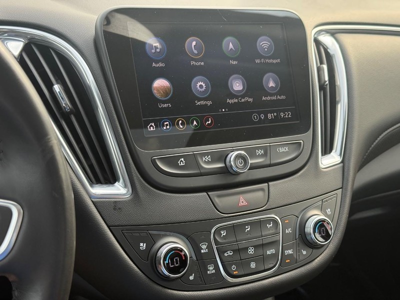 Chevrolet Malibu Vehicle Full-screen Gallery Image 17