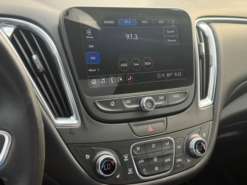 Chevrolet Malibu Vehicle Full-screen Gallery Image 18