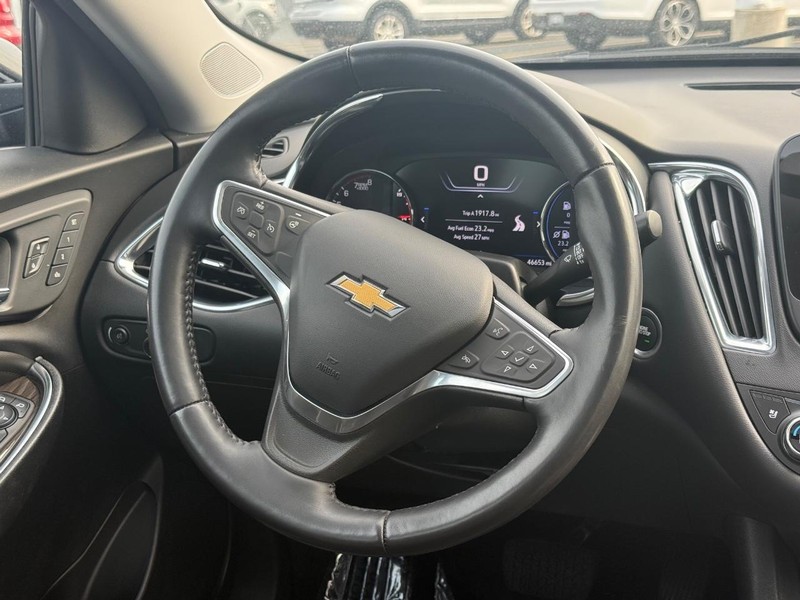 Chevrolet Malibu Vehicle Full-screen Gallery Image 39
