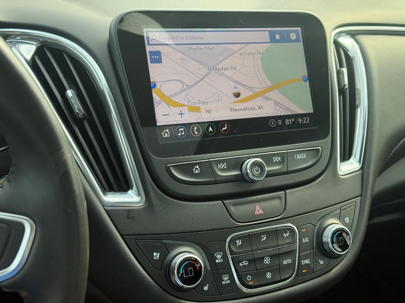 Chevrolet Malibu Vehicle Full-screen Gallery Image 44