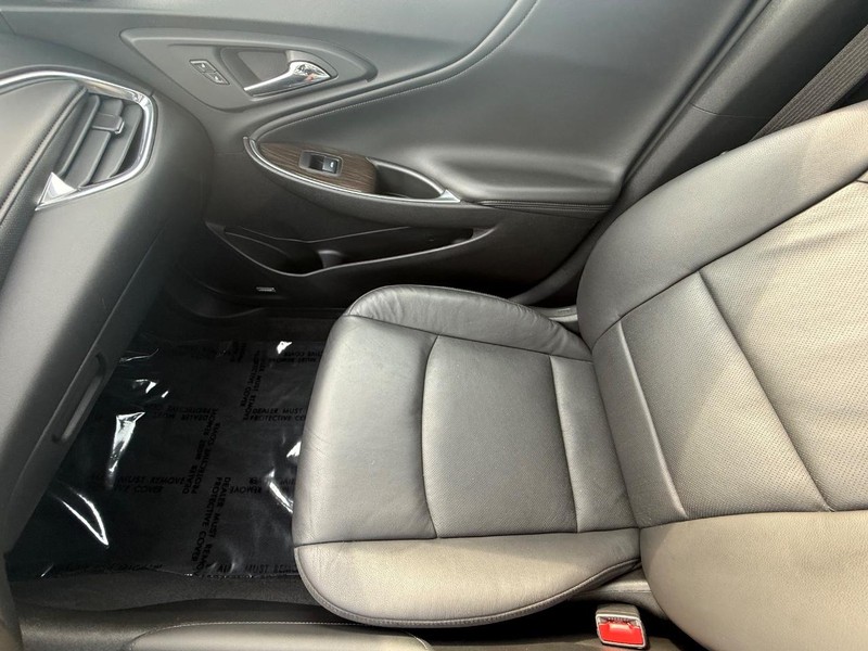 Chevrolet Malibu Vehicle Full-screen Gallery Image 48