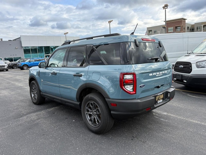 Ford Bronco Sport Vehicle Full-screen Gallery Image 05