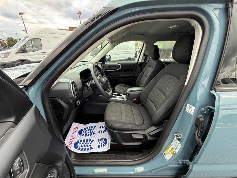 Ford Bronco Sport Vehicle Full-screen Gallery Image 25