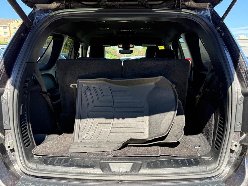 Dodge Durango Vehicle Full-screen Gallery Image 06