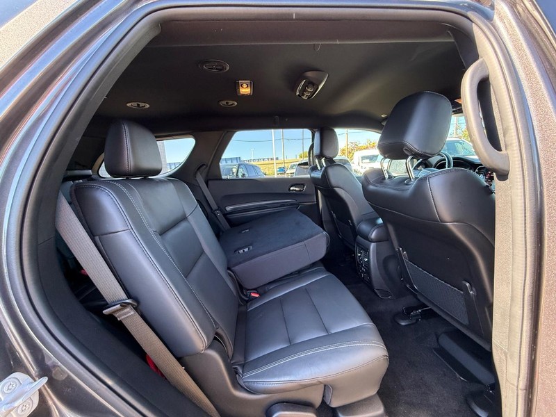Dodge Durango Vehicle Full-screen Gallery Image 12