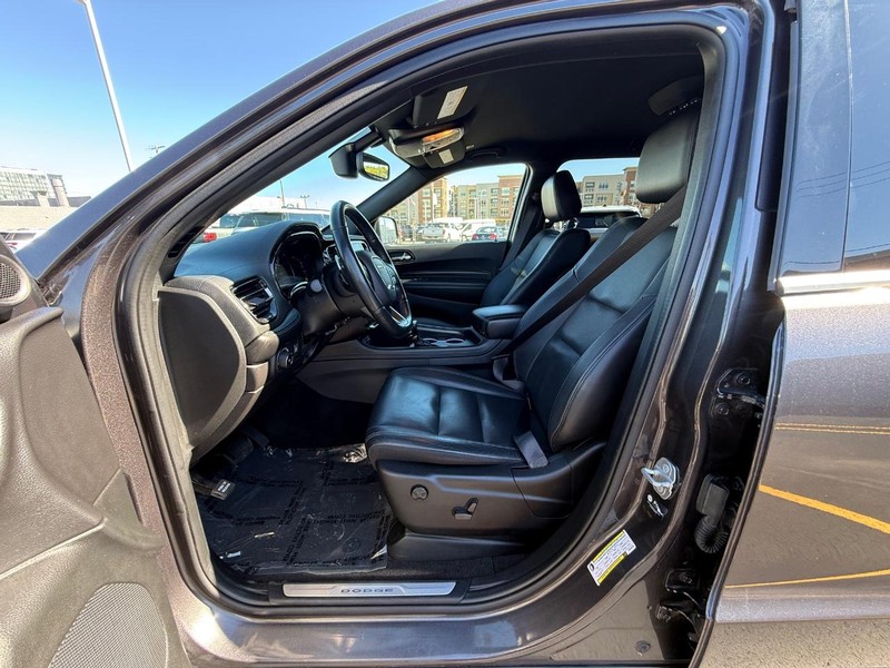 Dodge Durango Vehicle Full-screen Gallery Image 26