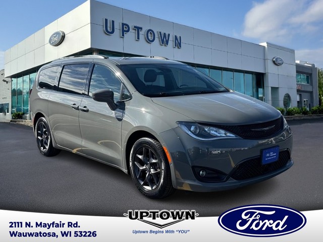 Wauwatosa WI 2020 Chrysler Pacifica more details - chrysler pacifica