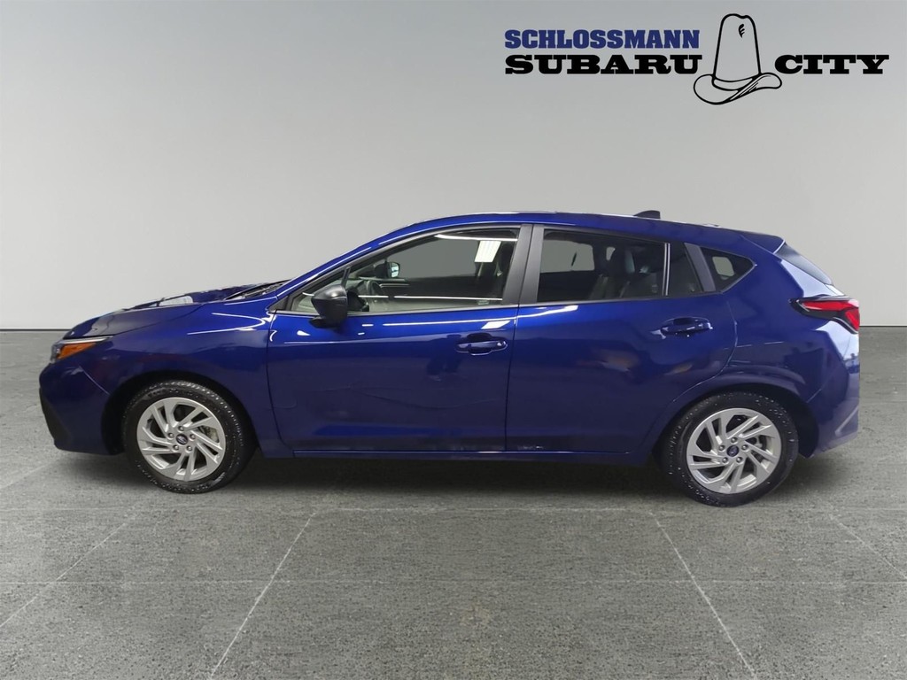 Subaru Impreza Vehicle Full-screen Gallery Image 05