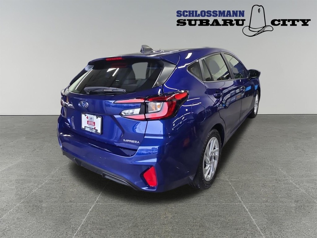 Subaru Impreza Vehicle Full-screen Gallery Image 15