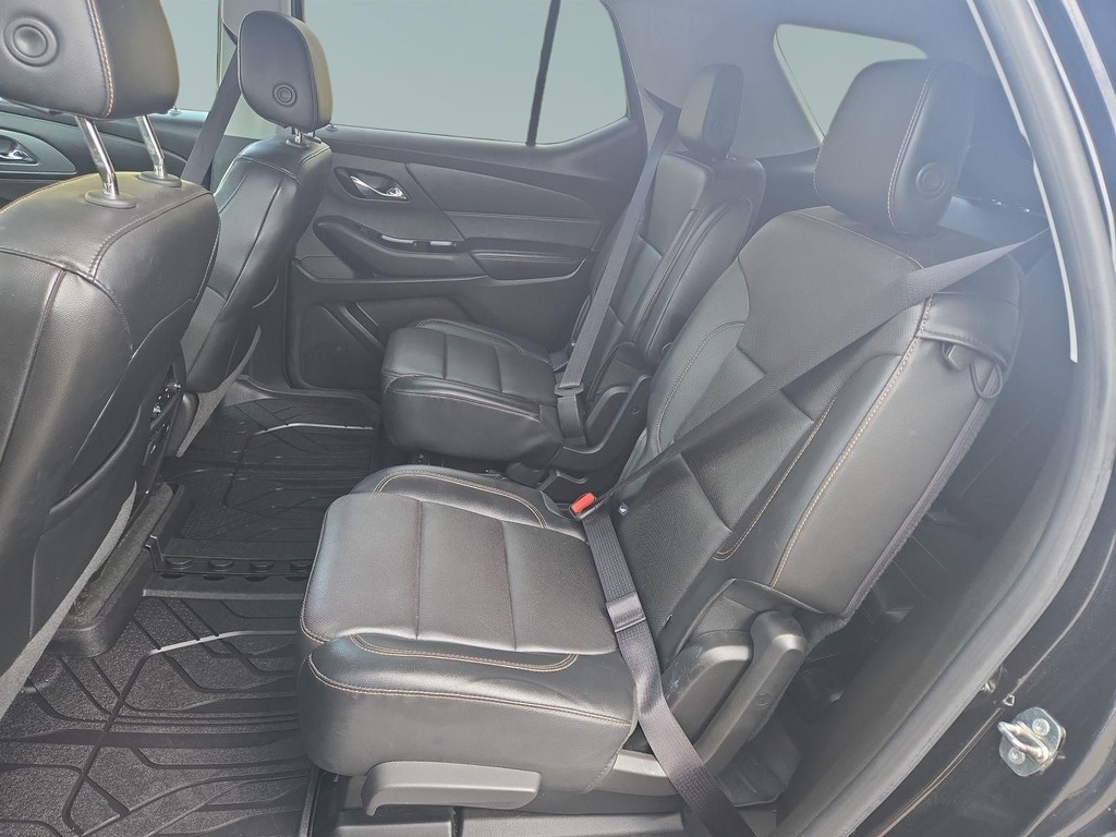 Chevrolet Traverse Vehicle Full-screen Gallery Image 11