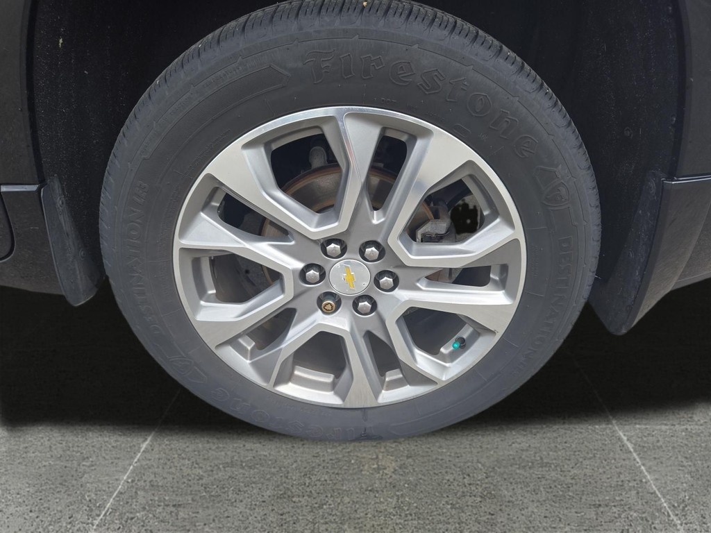 Chevrolet Traverse Vehicle Full-screen Gallery Image 12