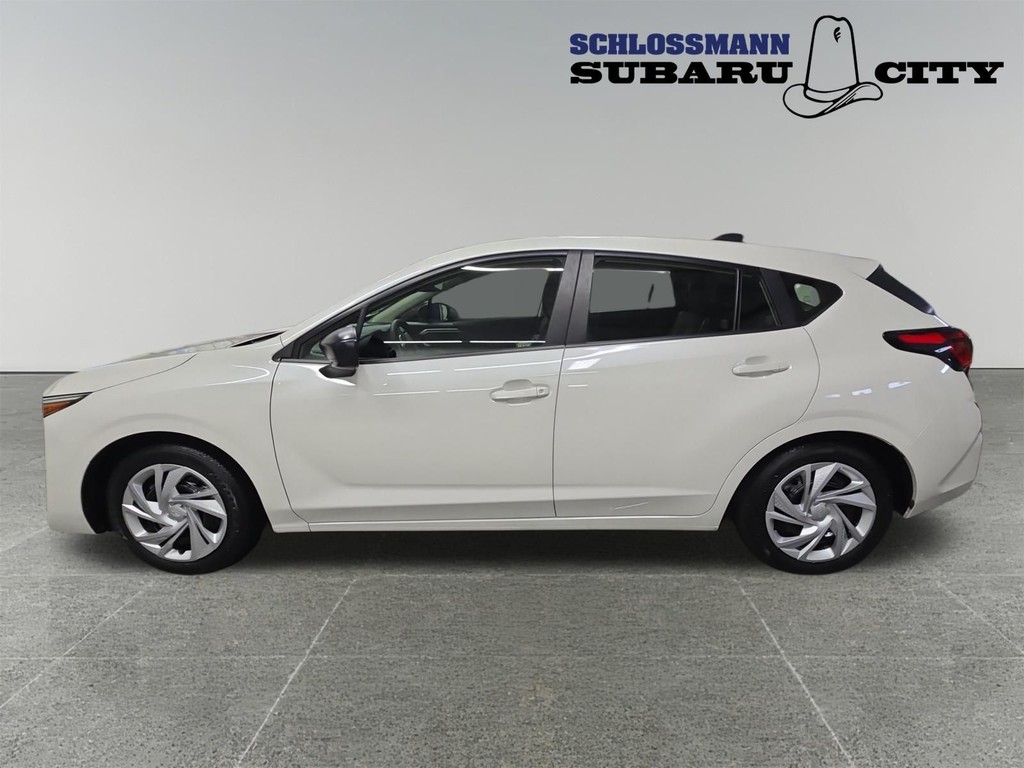 Subaru Impreza Vehicle Full-screen Gallery Image 05