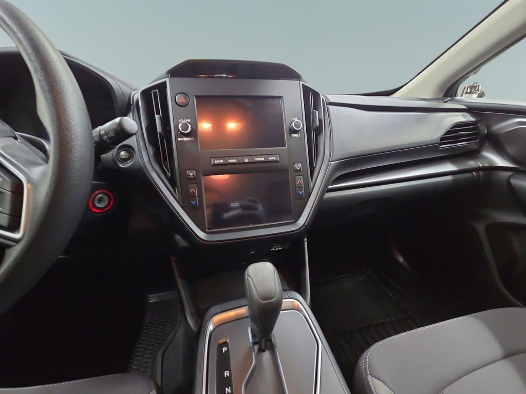 Subaru Impreza Vehicle Full-screen Gallery Image 09