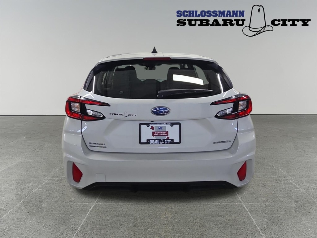 Subaru Impreza Vehicle Full-screen Gallery Image 14