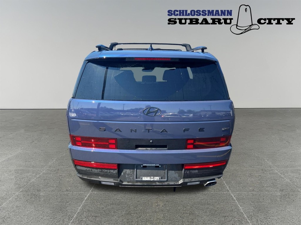 Hyundai Santa Fe Vehicle Full-screen Gallery Image 14