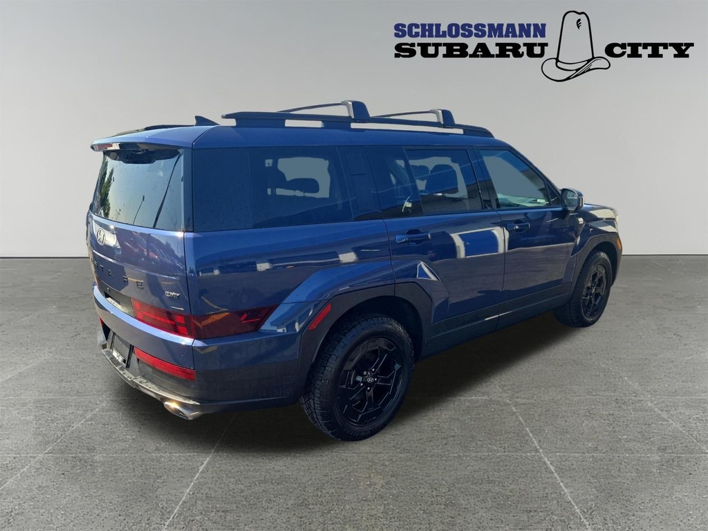 Hyundai Santa Fe Vehicle Full-screen Gallery Image 15