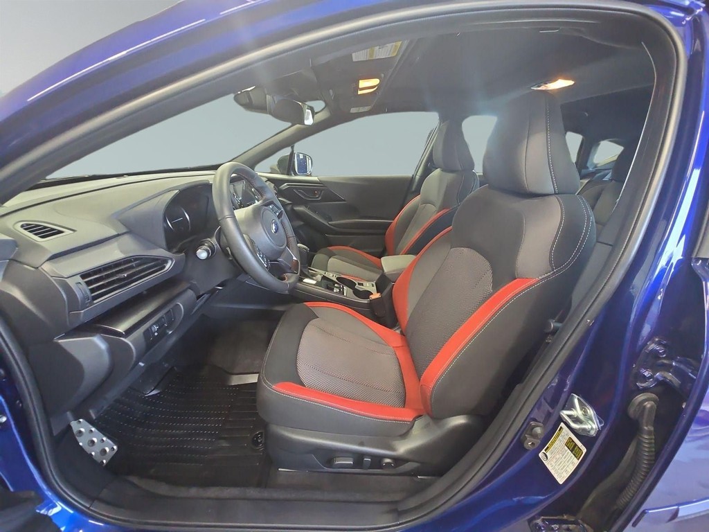 Subaru Impreza Vehicle Full-screen Gallery Image 07