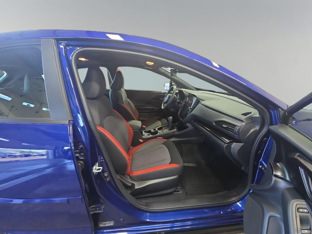 Subaru Impreza Vehicle Full-screen Gallery Image 13