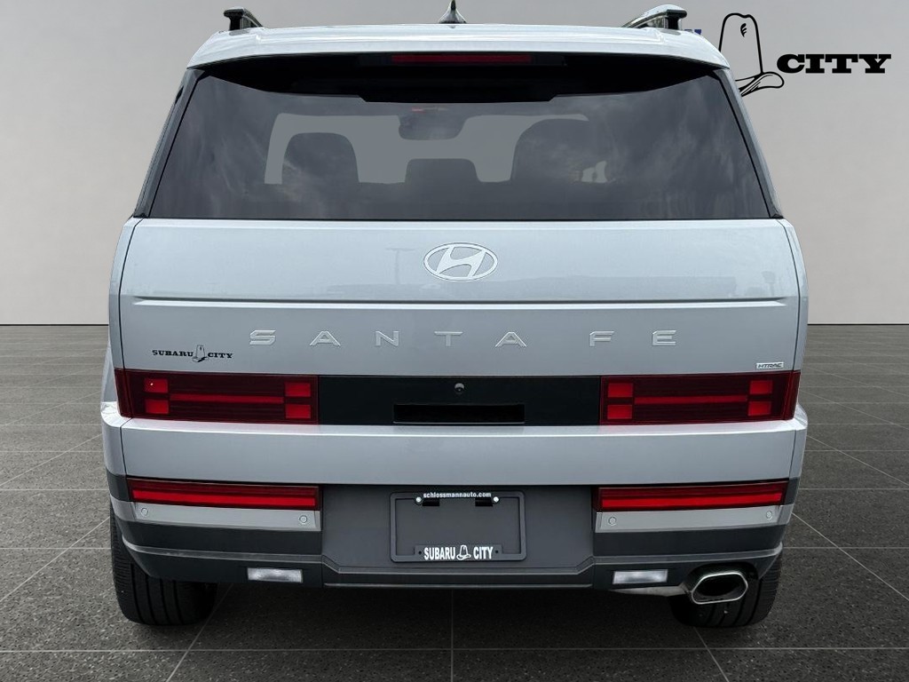 Hyundai Santa Fe Vehicle Full-screen Gallery Image 04