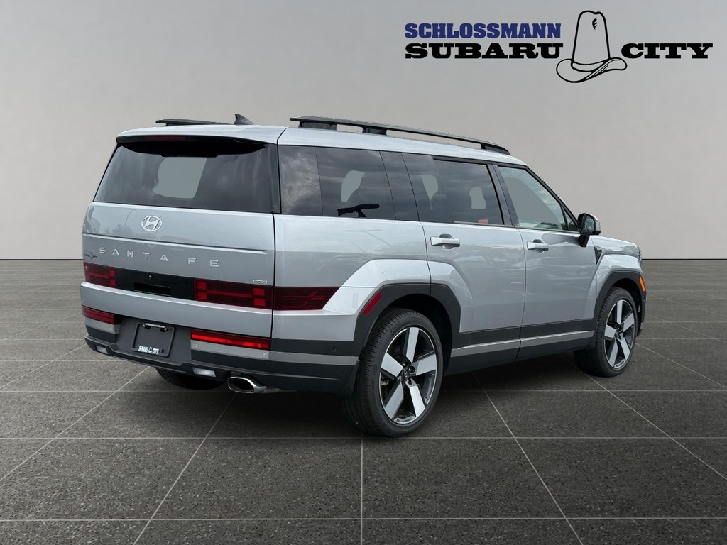 Hyundai Santa Fe Vehicle Full-screen Gallery Image 05