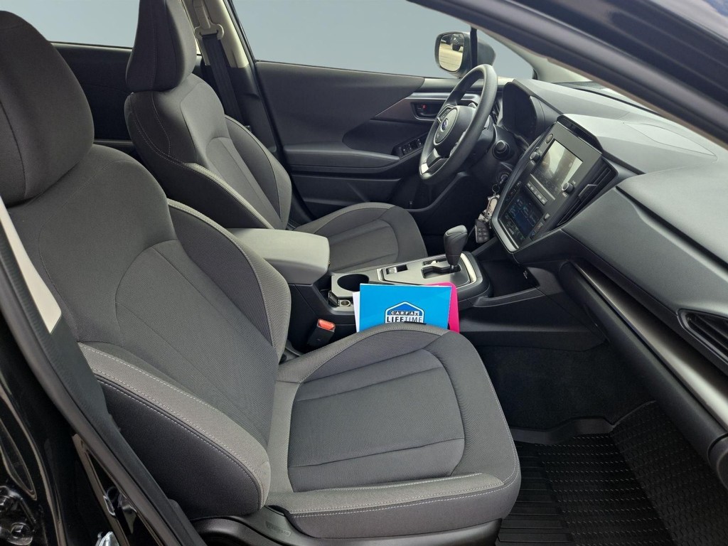 Subaru Impreza Vehicle Full-screen Gallery Image 13