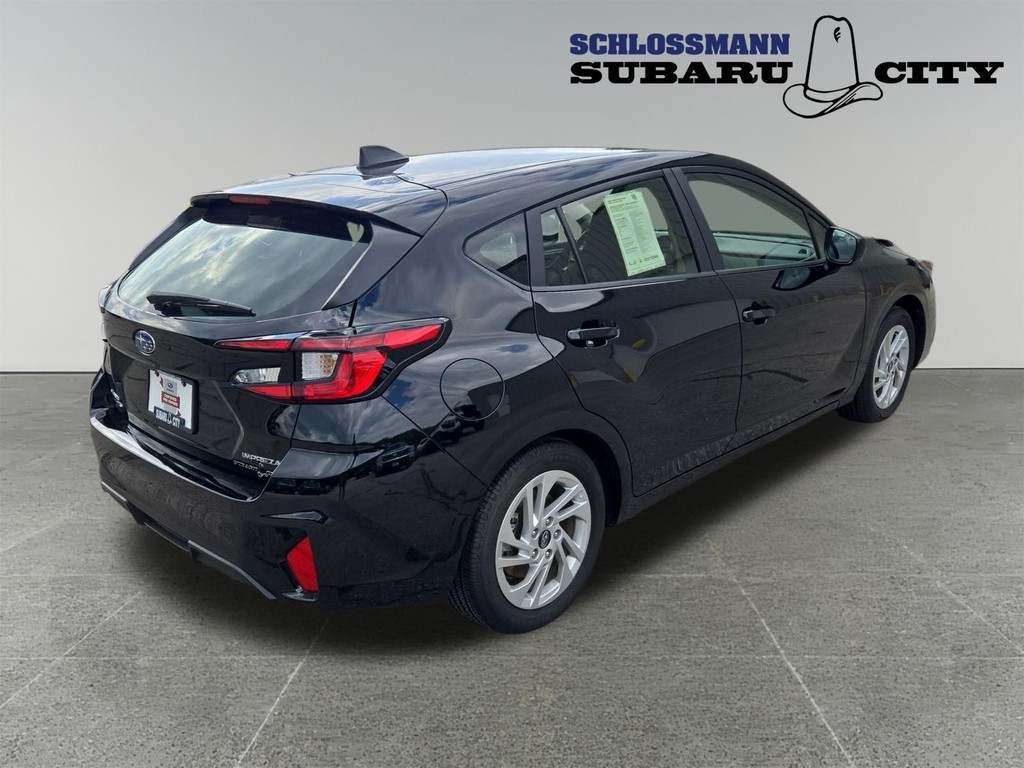 Subaru Impreza Vehicle Full-screen Gallery Image 15