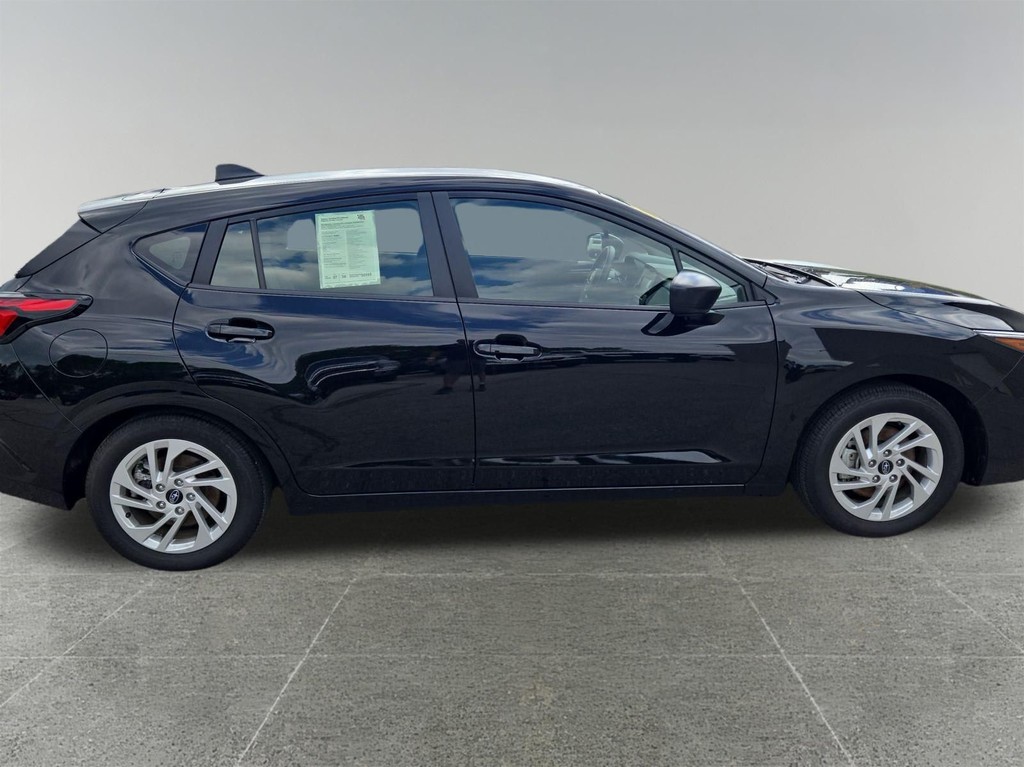 Subaru Impreza Vehicle Full-screen Gallery Image 16